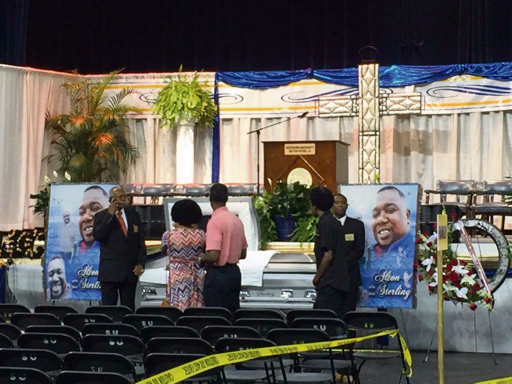 Photos: At Alton Sterling funeral services, tears, hugs among crowd of ...