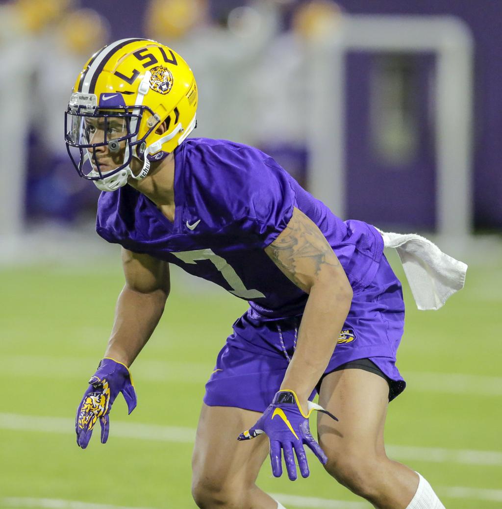 Lsu Football Practice Report Aug 15 K Lavon Chaisson Returns