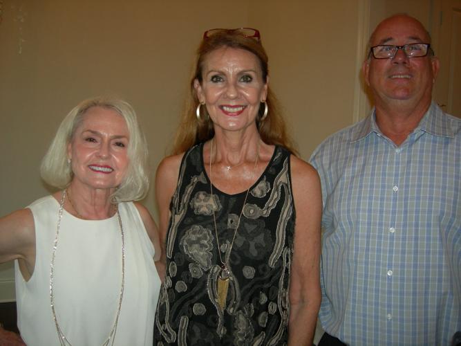 Fete Be Sure to Wear Some Flowers in Your Hair Entertainment/Life