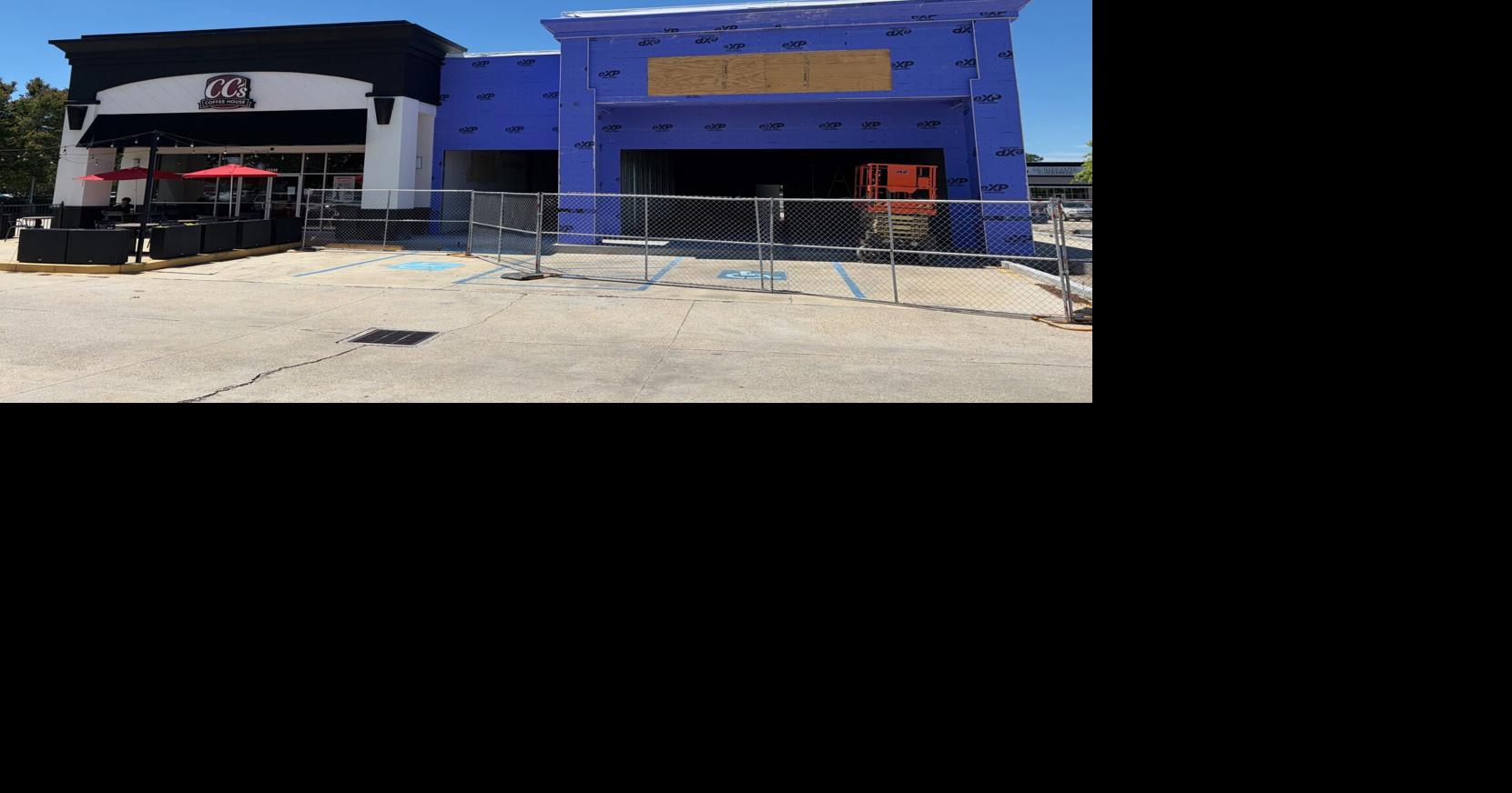 What fast-growing restaurant chain is building a location at Airline and Bluebonnet?