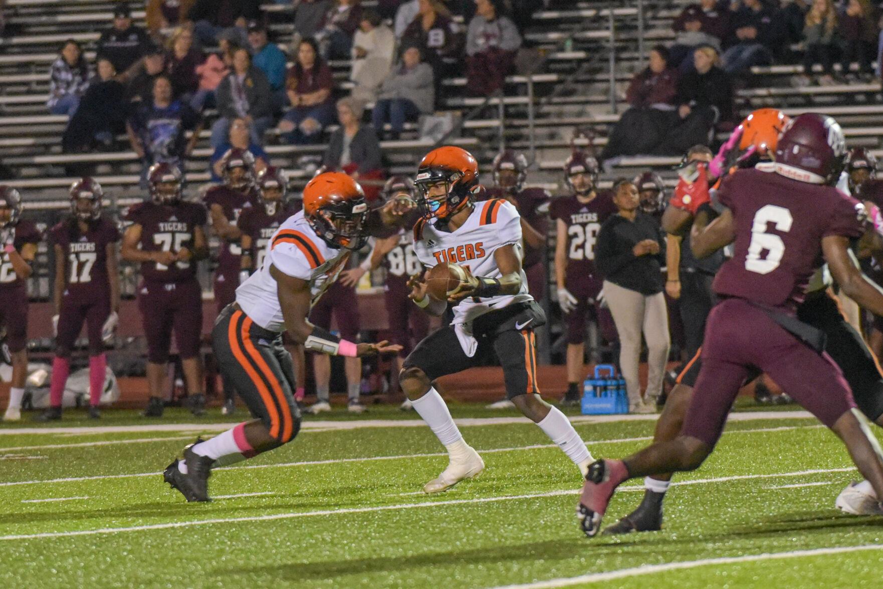 Opelousas High RB D'Shaun Ford continues to receiver offers High