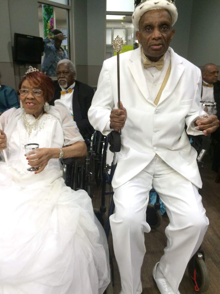 Good Samaritan residents revel in Carnival splendor _lowres