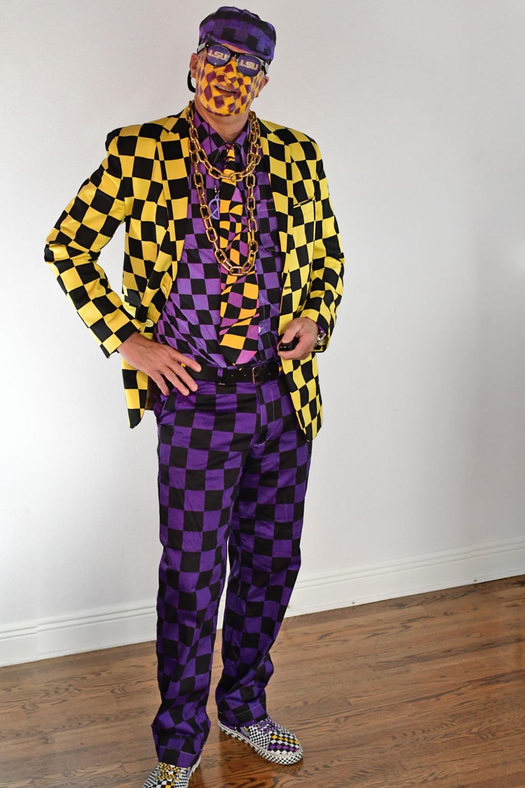This Lsu Superfan Never Forgets To Bring His Game Face