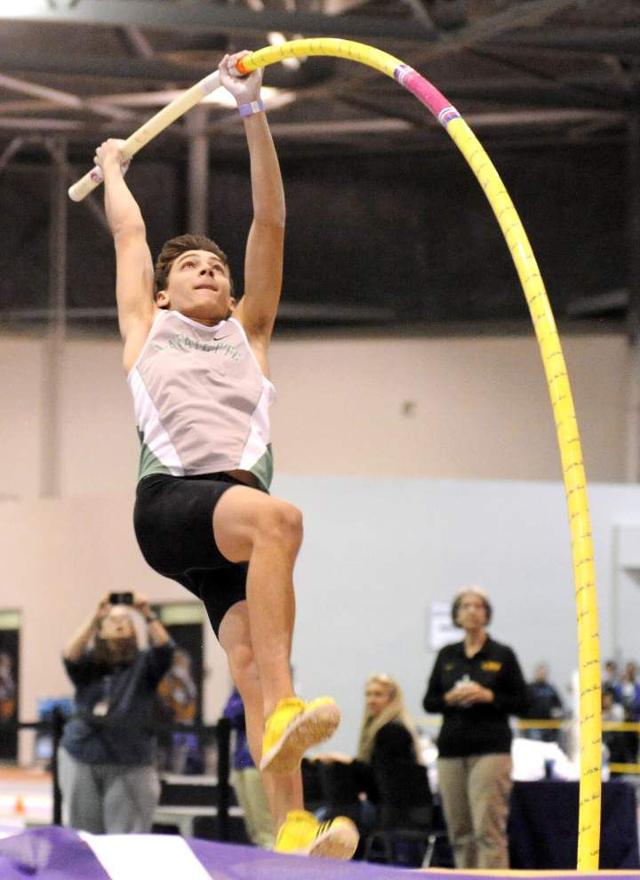 Armand Duplantis sets junior world record with pole vault of 18 feet, 9