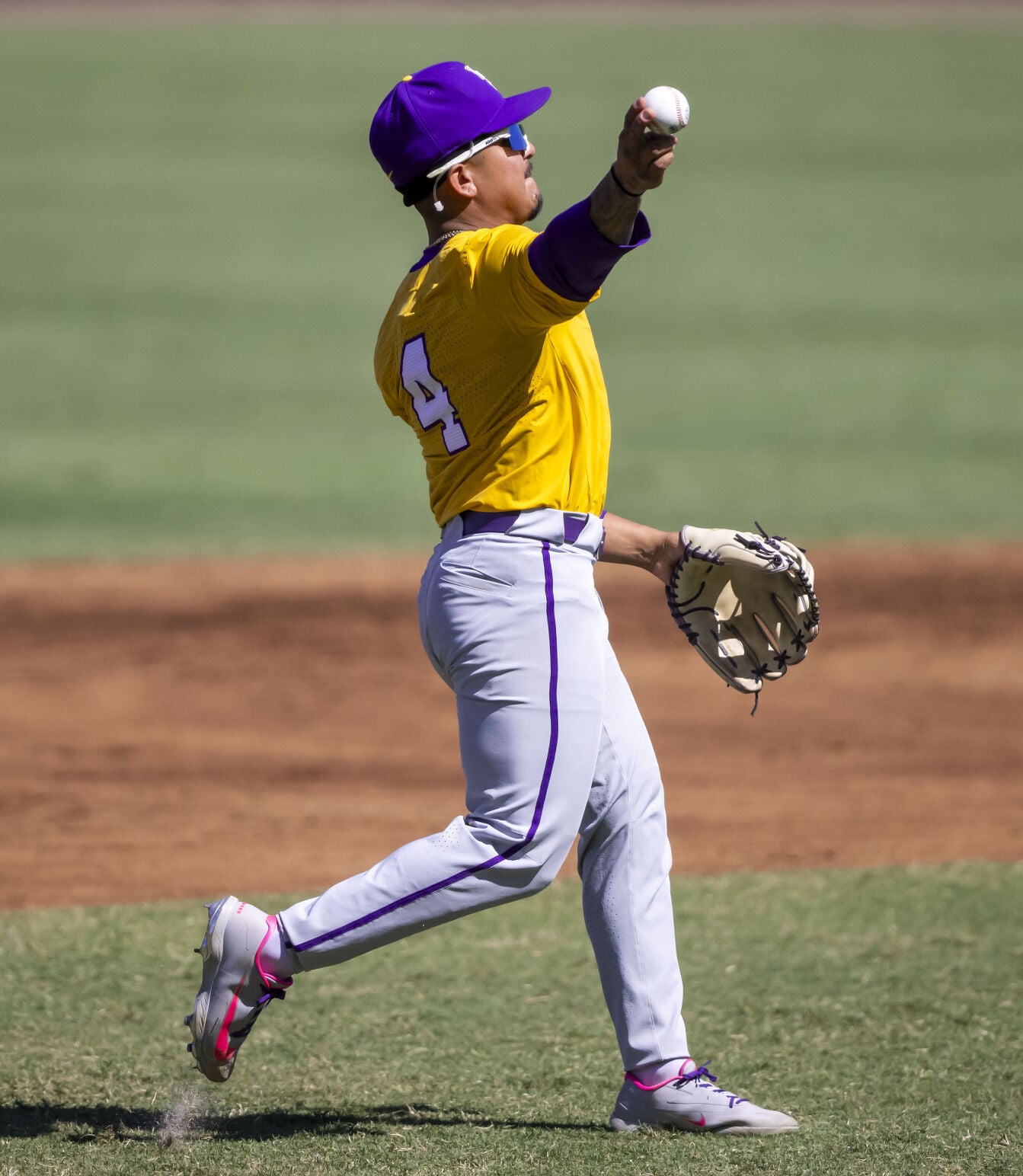 BR.lsufallbaseball2.adv_2386 MJ.JPG