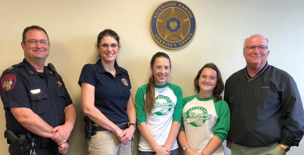 Ascension Parish 4H members talk to sheriff about community service