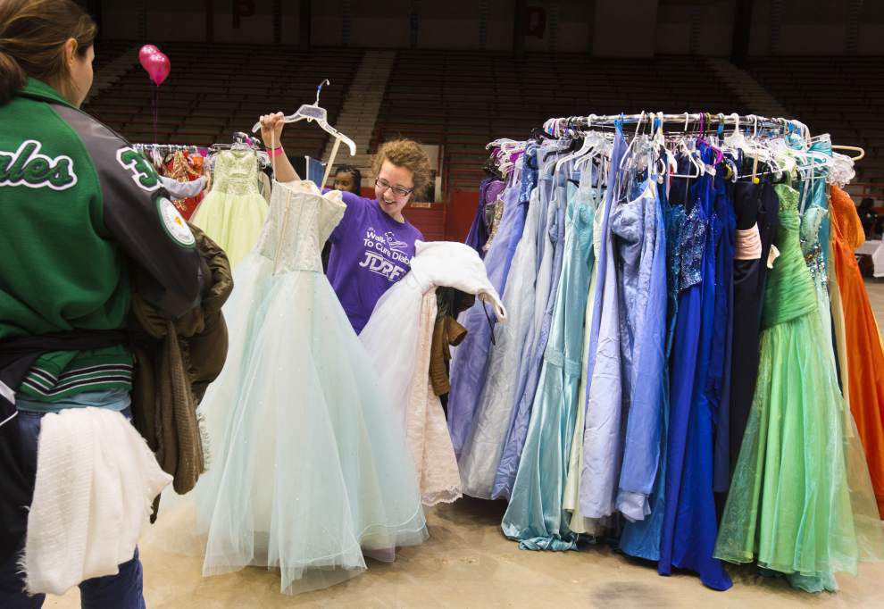 ‘Cinderella Project’ in Lafayette draws hundreds in search of perfect prom dress _lowres