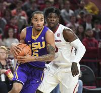 Total Annihilation Lsu Basketball Wallops Arkansas In Blowout