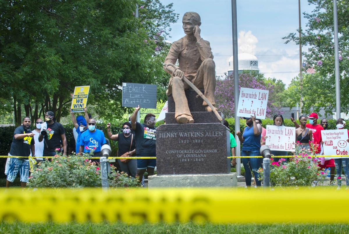 CROP BR.statueprotest.062920 TS 415.jpg