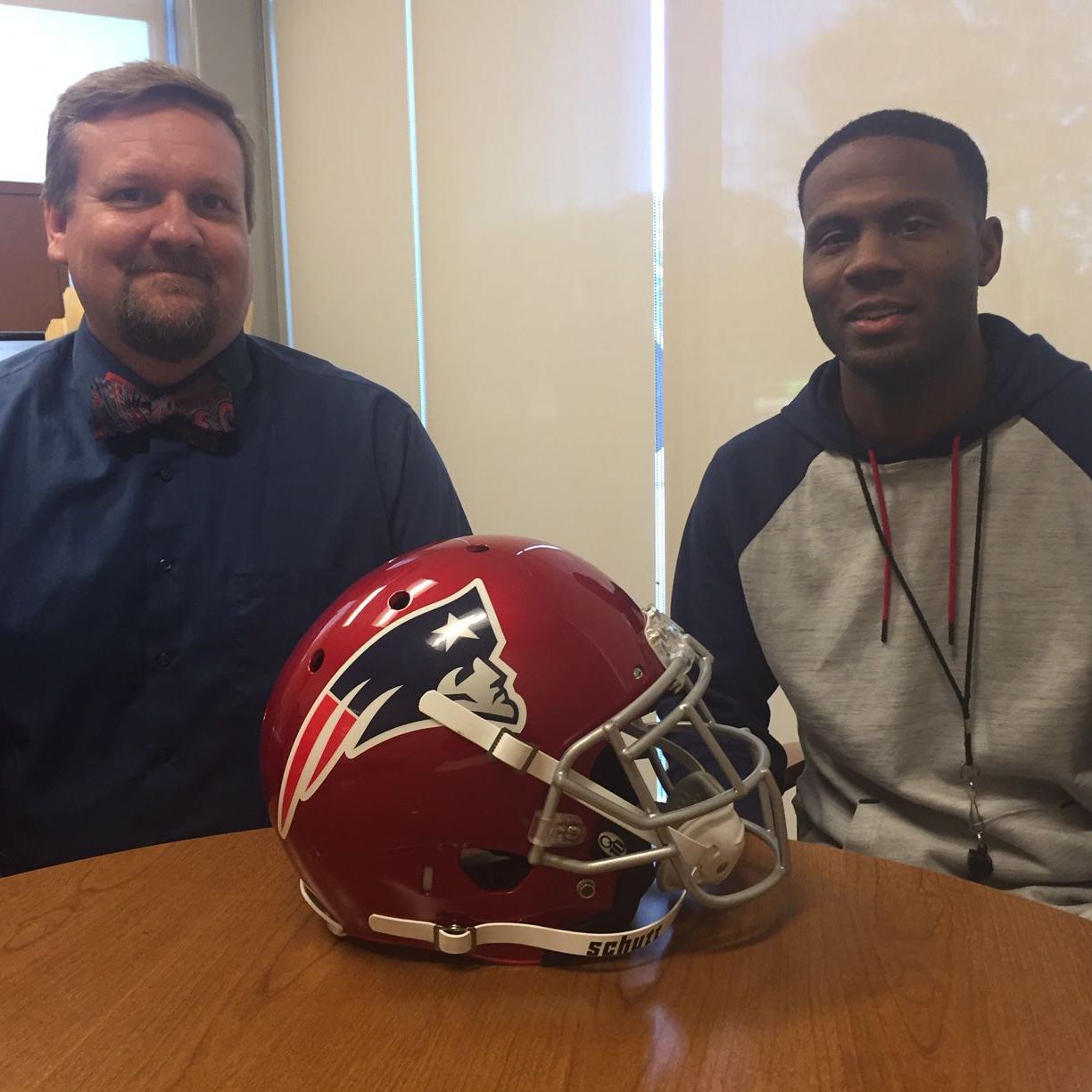 Is Lee Ready For Some Football Principal Ad Say Yes And The