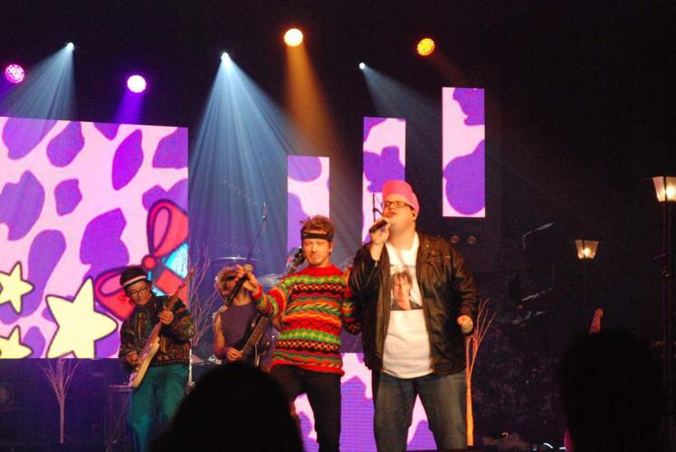Who Is Singing At Klove Christmas Tour 2022 Review: From Costume Changes To Disco Balls, Klove Christmas Tour  Highlights Music Of The Decades | News | Theadvocate.com