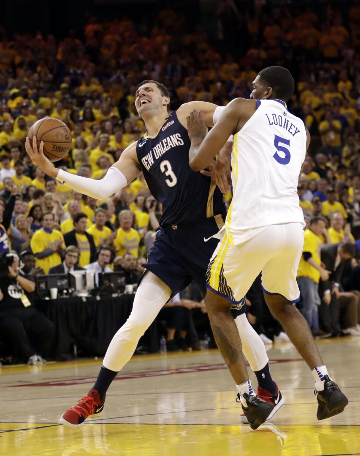 Pelicans Warriors Basketball