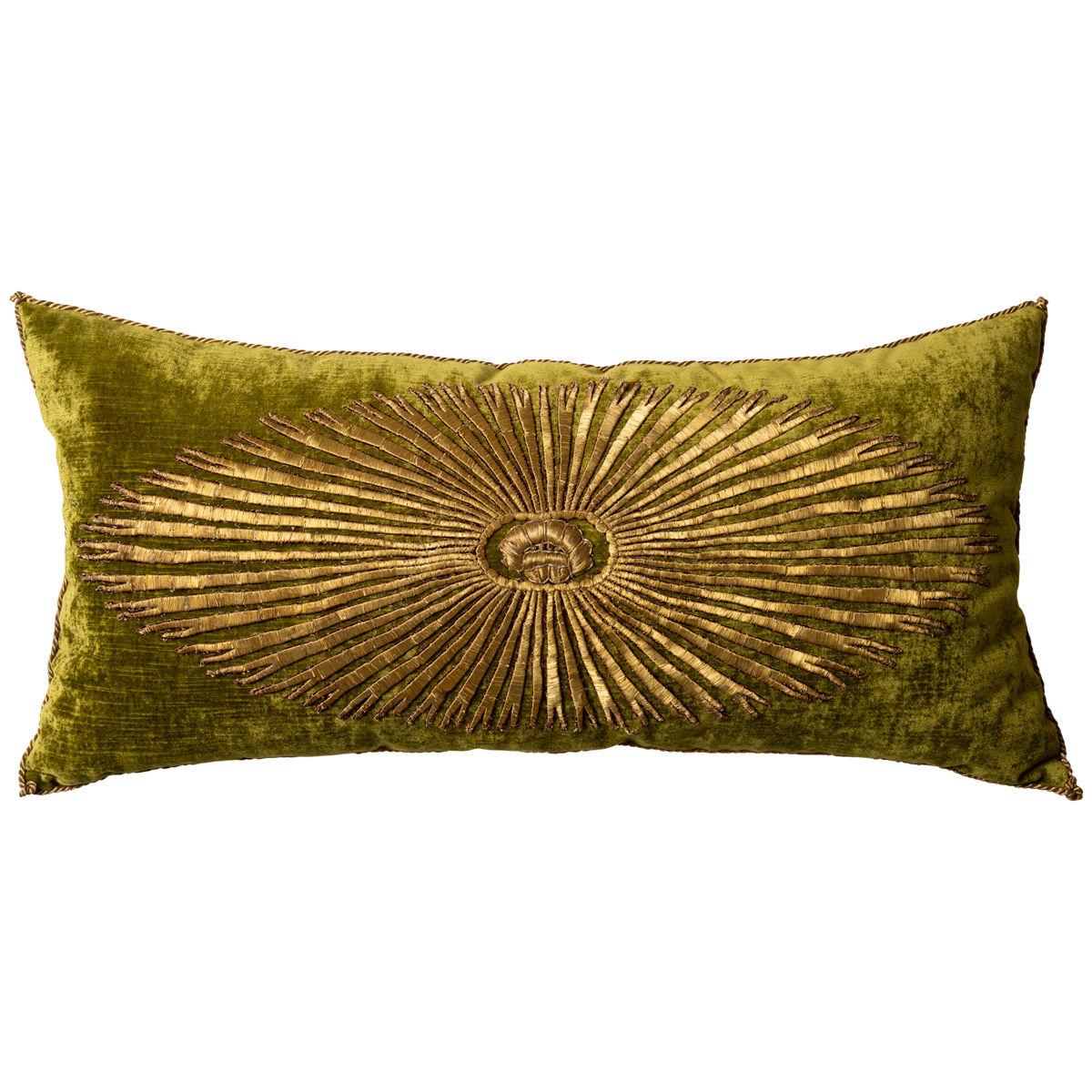 Pillow Purveyor Rebecca Vizard Makes A Soft Landing On Magazine Pillows 22 Jpg