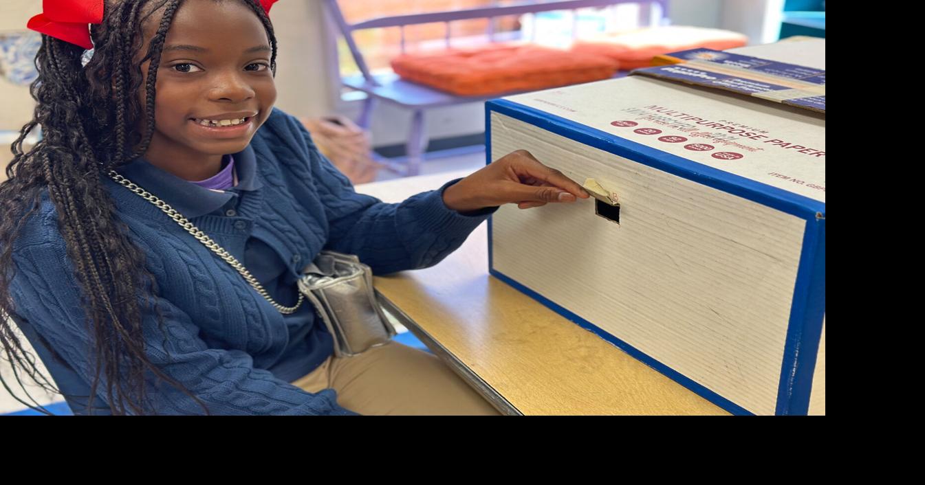 Jackson Elementary students study light by building special boxes