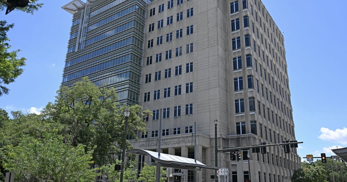 Ex-Baton Rouge officer indicted; accused of kidnapping, sexually coercing a woman while on duty