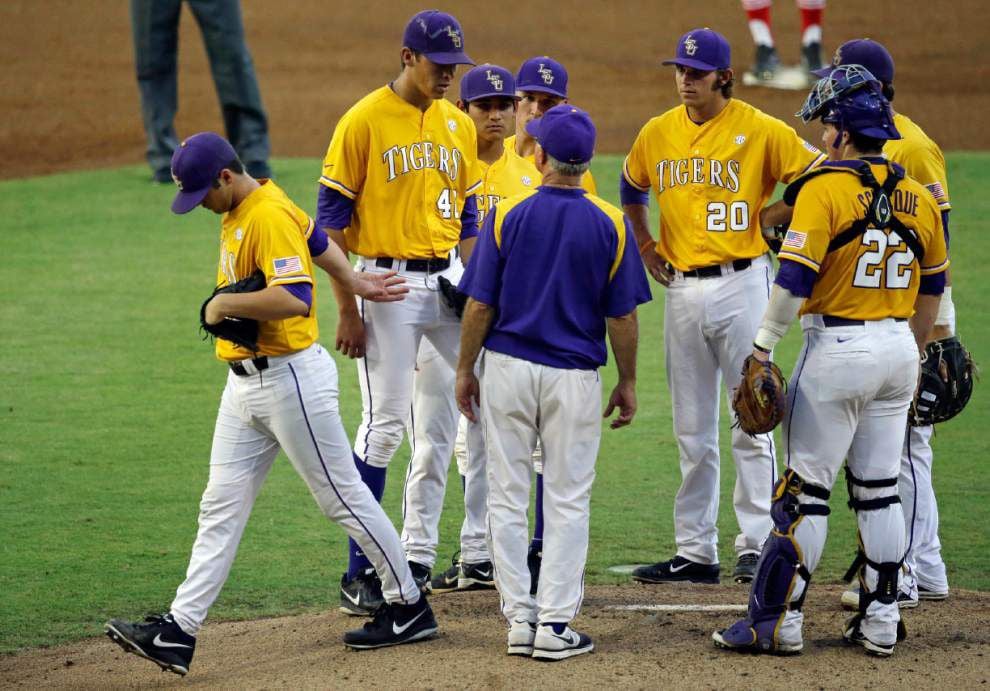 No more ‘Johnny Wholestaff’: LSU relievers hope to develop roles with addition of rookie starters _lowres