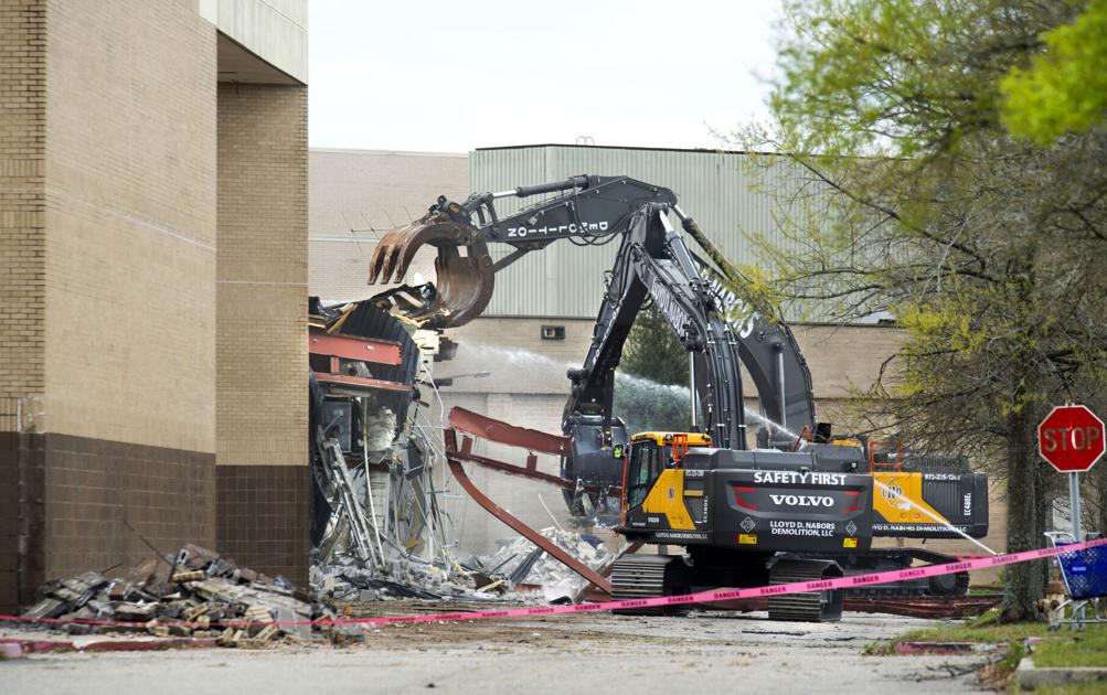 Amazon center in Baton Rouge Cortana Mall demolition begins; see photos Business
