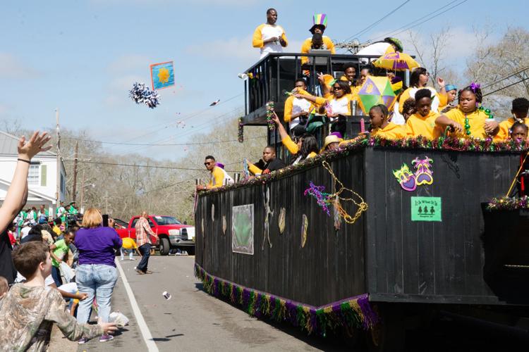 Clinton Rising Town rolls annual Mardi Gras parade East Feliciana