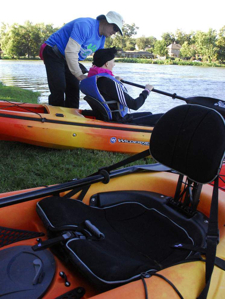Paddling in Pink held in support of Breast Cancer Awareness Month _lowres