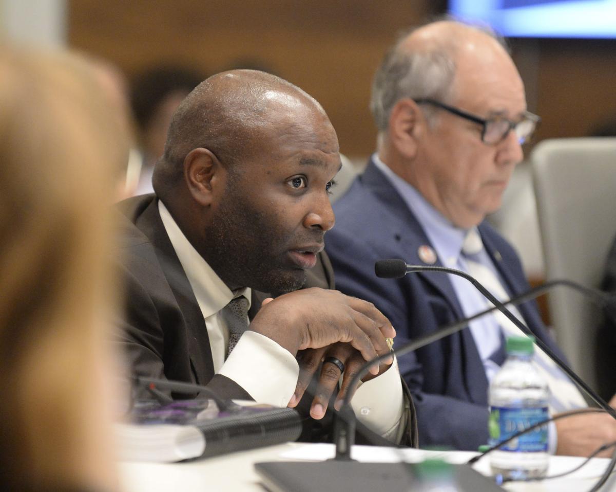 Clean needle, syringe exchange programs now allowed under Baton Rouge