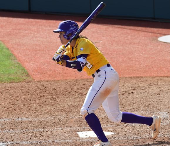 Twoout hitting, shutdown pitching propel LSU softball to 52 victory