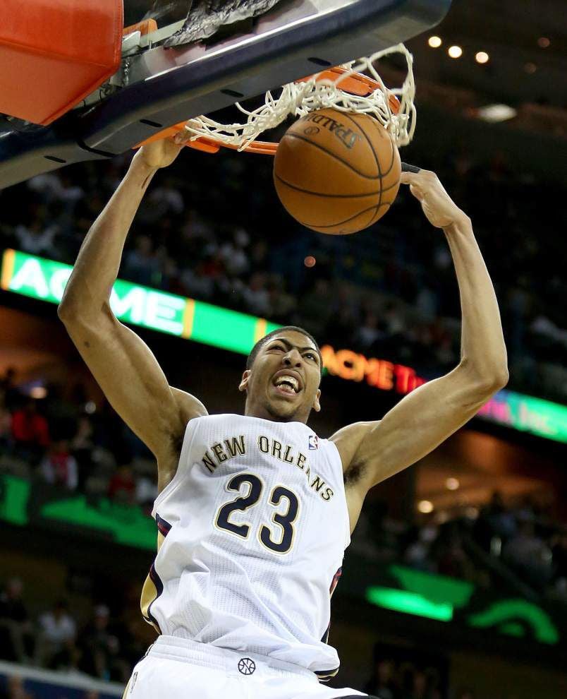 Move over LeBron, Anthony Davis can dunk too _lowres