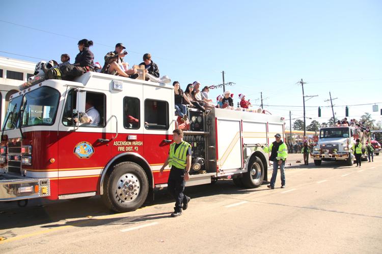 Jambalaya Festival Association's annual Christmas parade rolls through