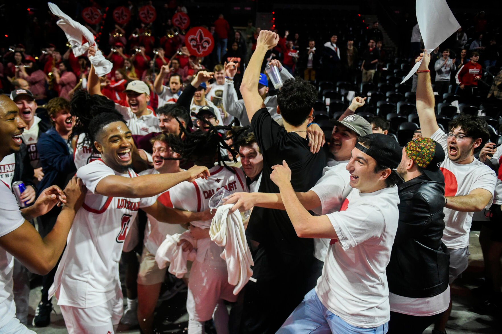 Cajuns enjoy rousing win on special night at the Cajundome UL