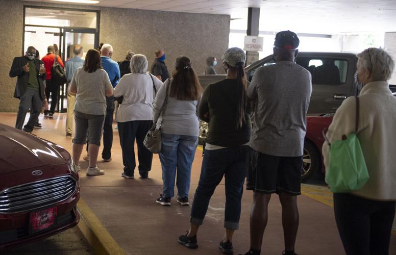Long lines to vote early reported at three Lafayette Parish early