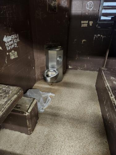 Cell block sink and toilet with leaking water