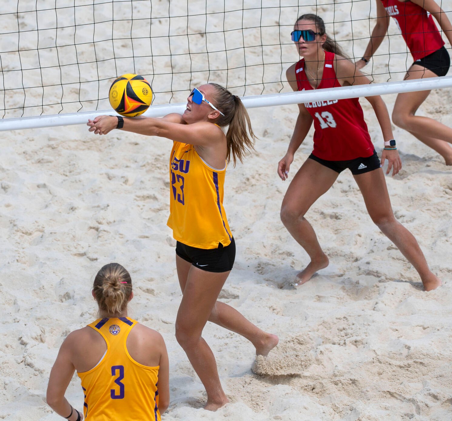 Nourse twins, USC beach volleyball beat UCLA for NCAA title at