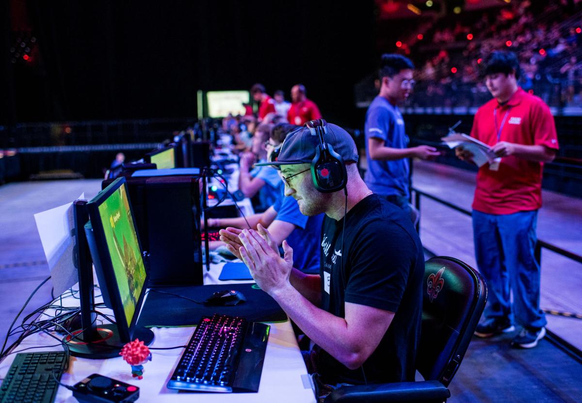 Photos Fortnite Battle Royale Tournament Brings Gamers From Around Country To Cajundome Photos Theadvocate Com Fortnite Battle Royale Tournament 2018 Lafayette La Fortnite Battle Royale Tournament 2018 Lafayette La Photos Fortnite Battle Royale Tournament Brings Gamers From Around Country To Cajundome Photos Theadvocate Com