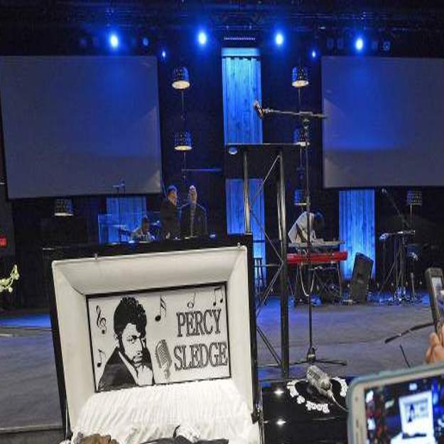 Percy Sledge Remembered As A Singer Who Lit Up Concert Stages With His Smile A Genuinely Good Guy Music Theadvocate Com