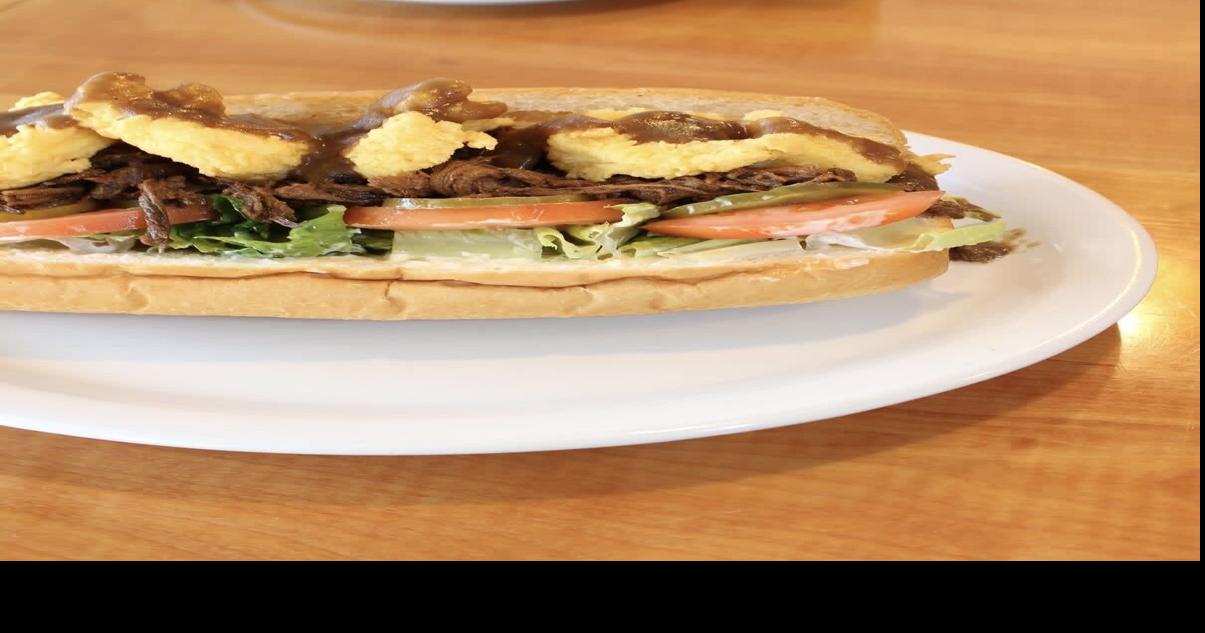 There's a Dolly Parton bar crawl returning to Baton Rouge. Here are the details.