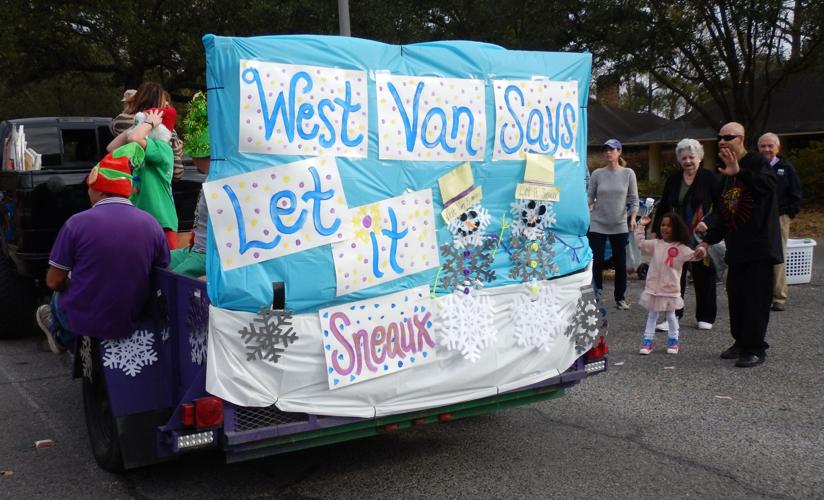 Broadmoor 2022 Christmas Parade Broadmoor Struts Through Neighborhood In Annual Parade, Church Holds  Tailgate | Mid City | Theadvocate.com