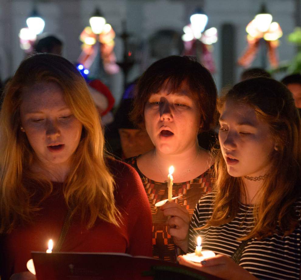 Christmas Caroling in Jackson Square _lowres