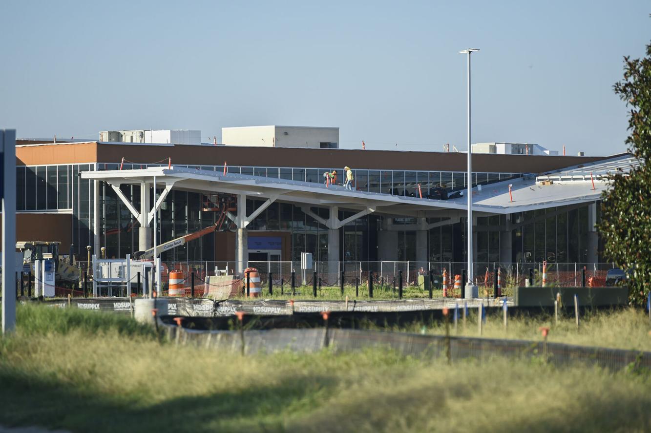 Photos Lafayette Regional Airport Photos