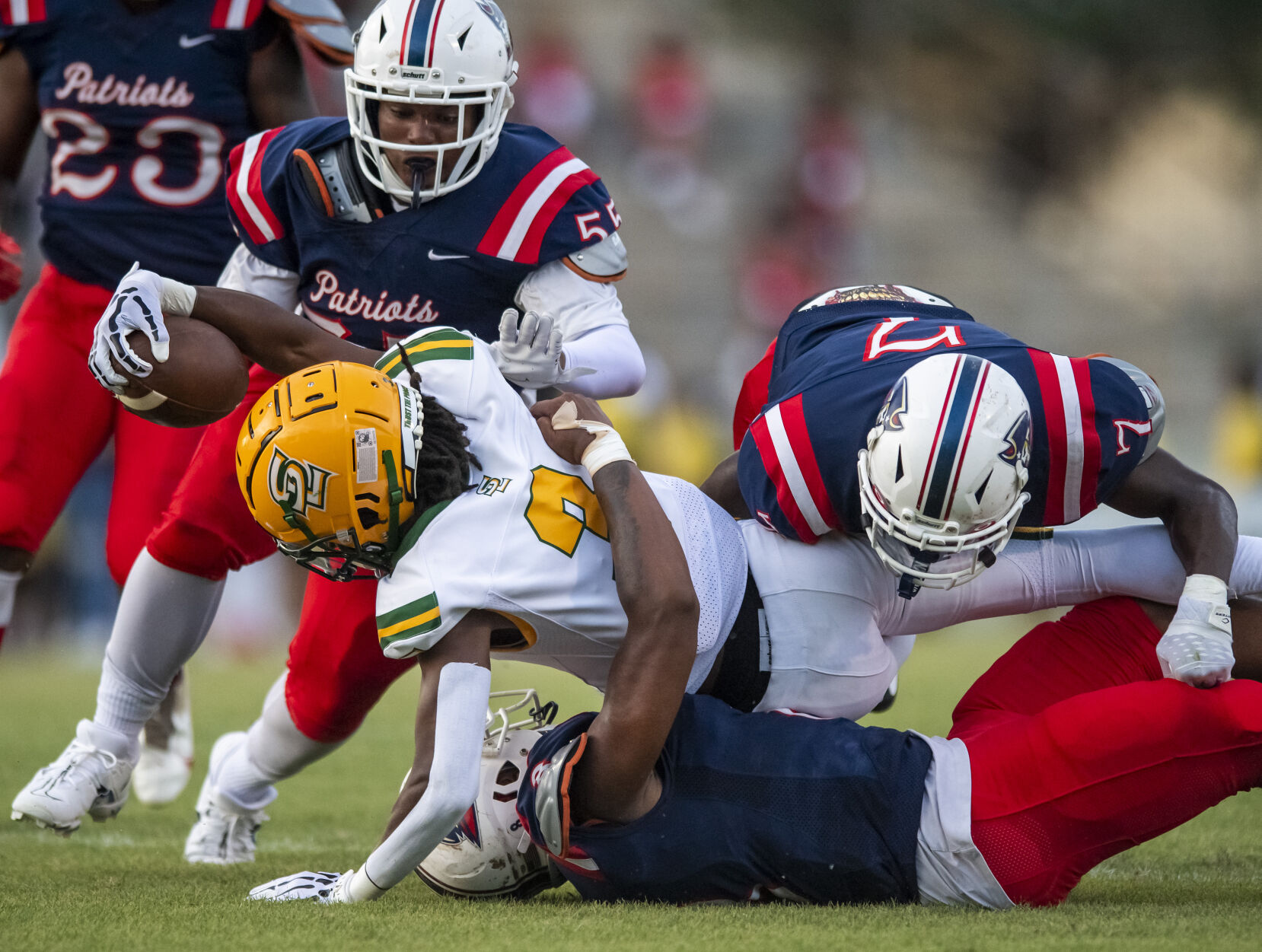 Photos Southern Lab holds off Liberty Photos