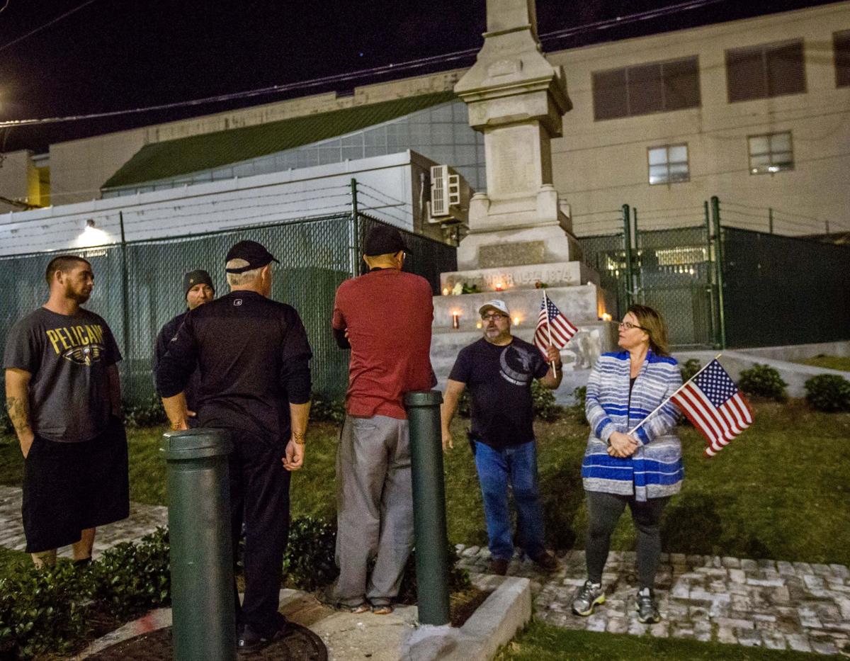 NO.monuments.004042417.jpg