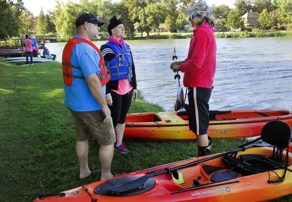 Paddling in Pink held in support of Breast Cancer Awareness Month _lowres