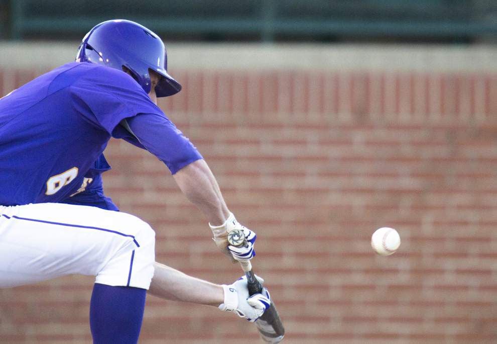 LSU holds steady in the national baseball polls _lowres