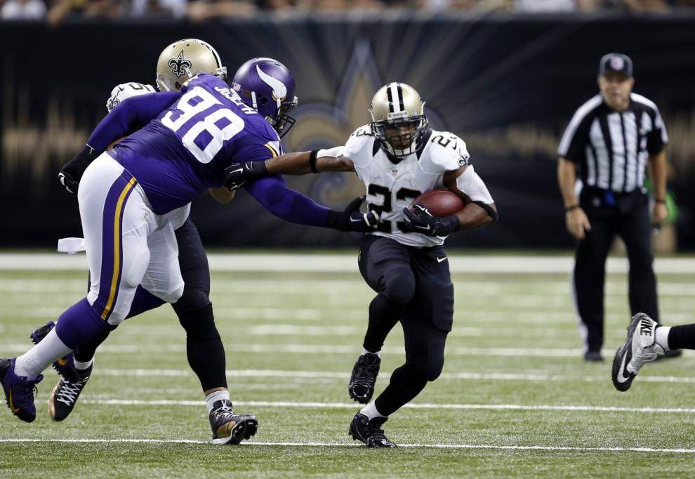 Pierre Thomas to miss time from the Saints with a shoulder injury: Report _lowres