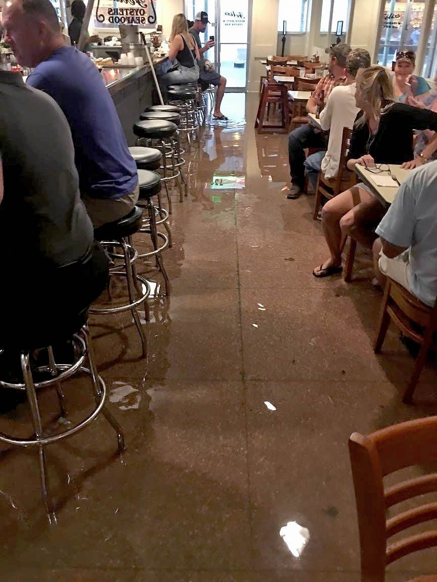 NEW ORLEANS FLOODING.jpg