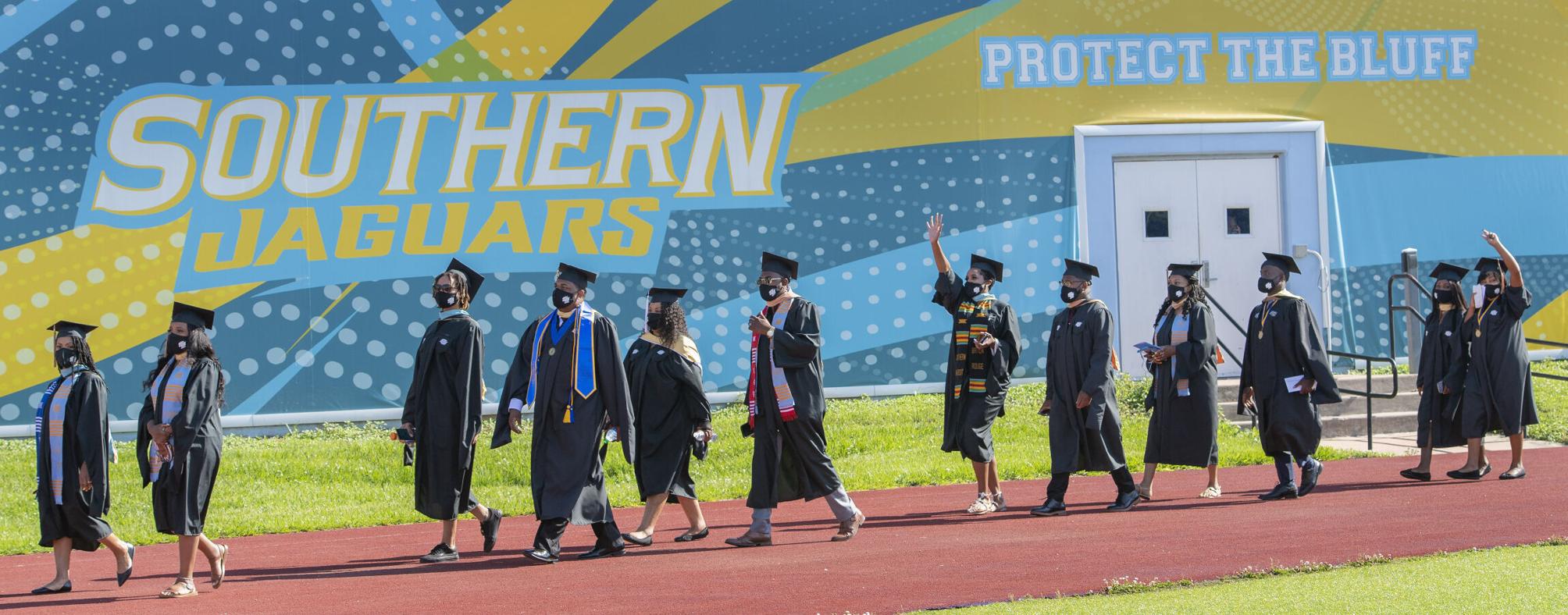 Suno Graduation Photos: Lots of smiles at Southern University's 2021 Spring ...