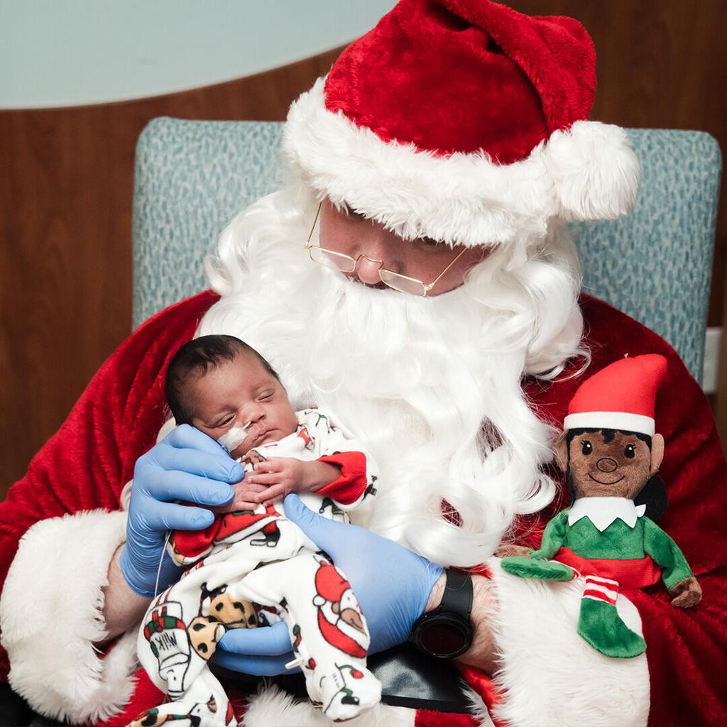 Isabel Maternity Womens Red Santa Baby Christmas Holiday