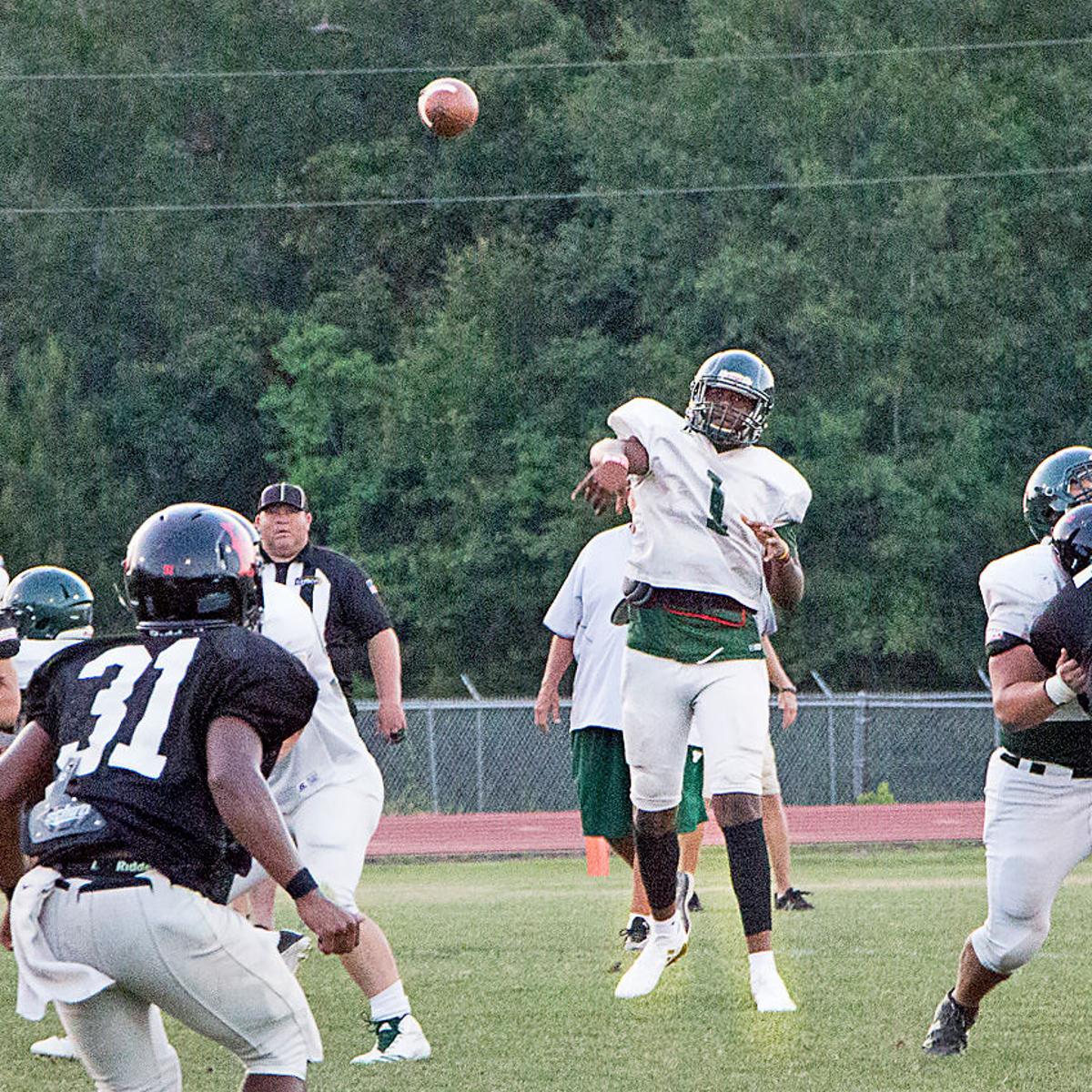 Ponchatoula Quarterback Lsu Commitment Tj Finley Is A Big Guy