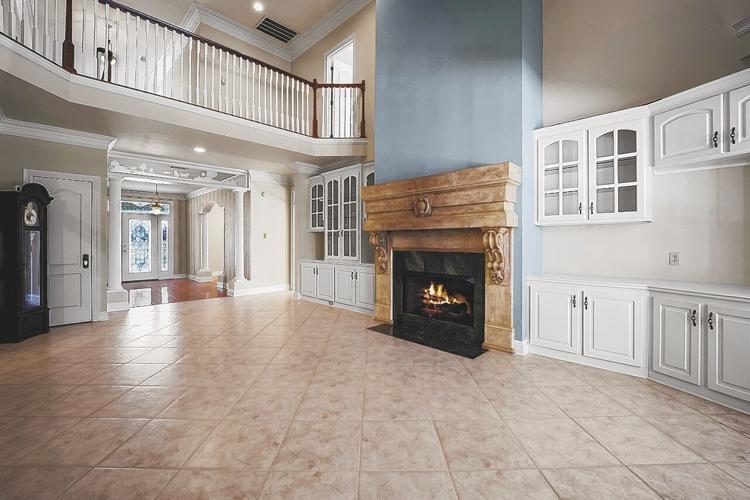 10450 Mandy Lane,  Denham Springs