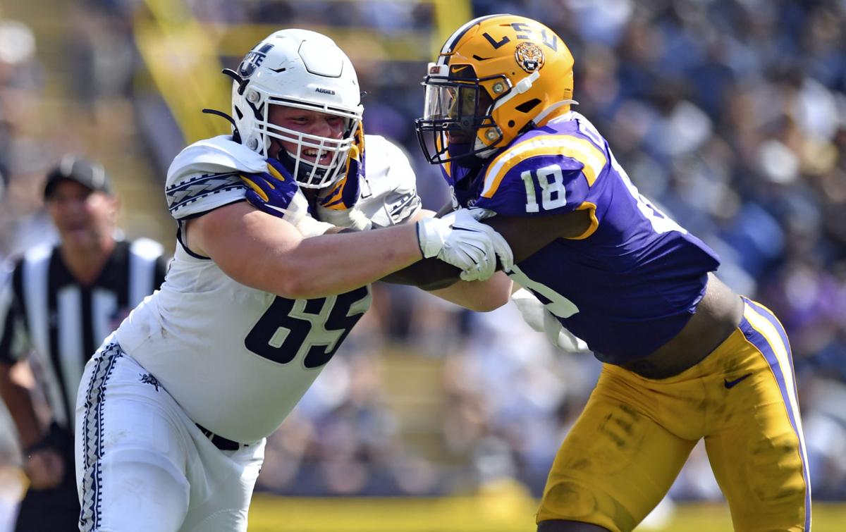 BR.lsuutahstatemain.100619 HS 3688.JPG