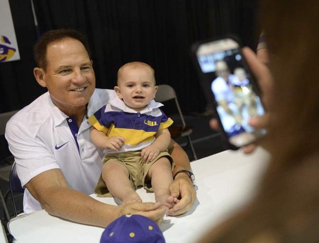 Photos Fans meet, greet LSU football staff, players News