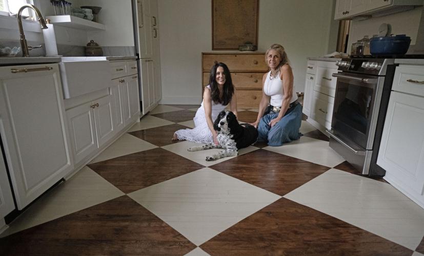 BR.paintedfloorsliv.040924 HS 409.jpg